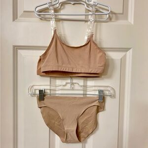 Capezio Girls Nude Bralette Clear Adjustable Straps Nude Briefs Child Medium